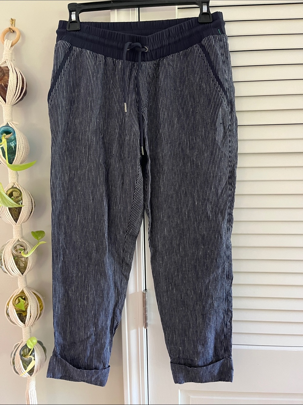 Athleta Navy Pinstripe Drawstring Cropped Pants